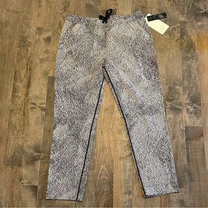 Lululemon Jet Pant Power Luxtreme Spray Jacquard White Black